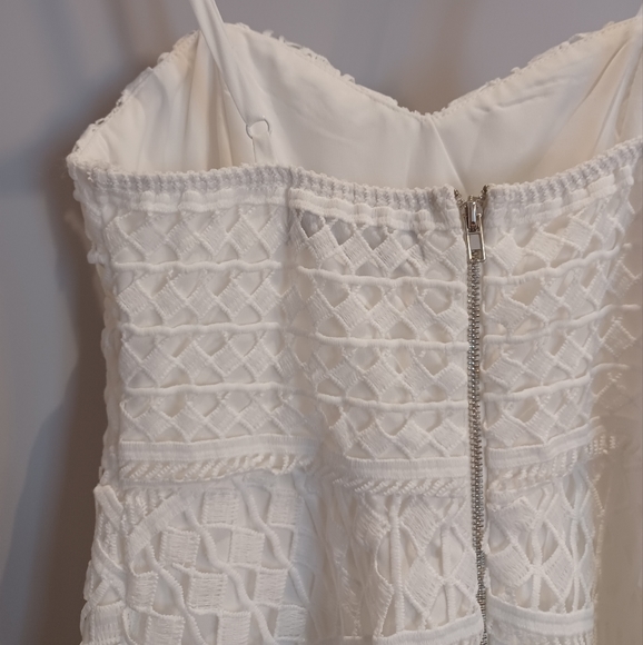 NWOT Lulu's Ivory Geometric Lace Dress w/ Underlay - Picture 7 of 10